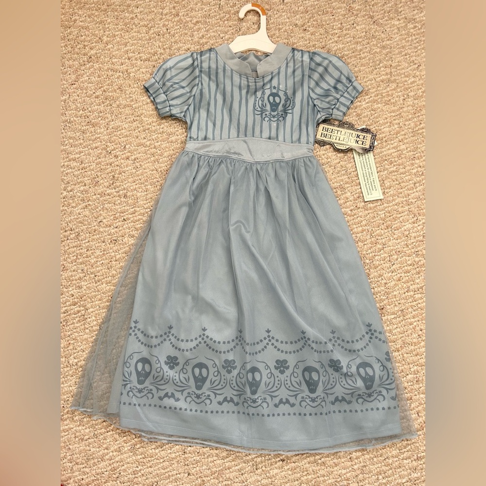 Girl’s Beetlejuice Dress Up Nightgown size 6
